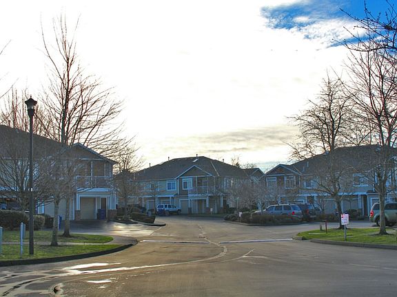 2nd image of 24100 SE 4th Pl