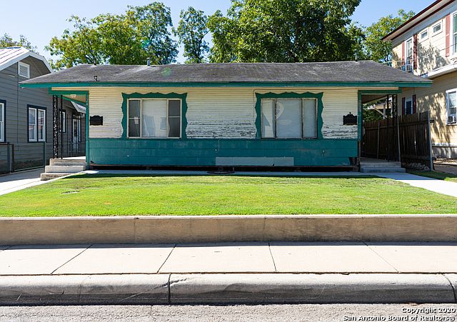 1st image of 522 E Myrtle St