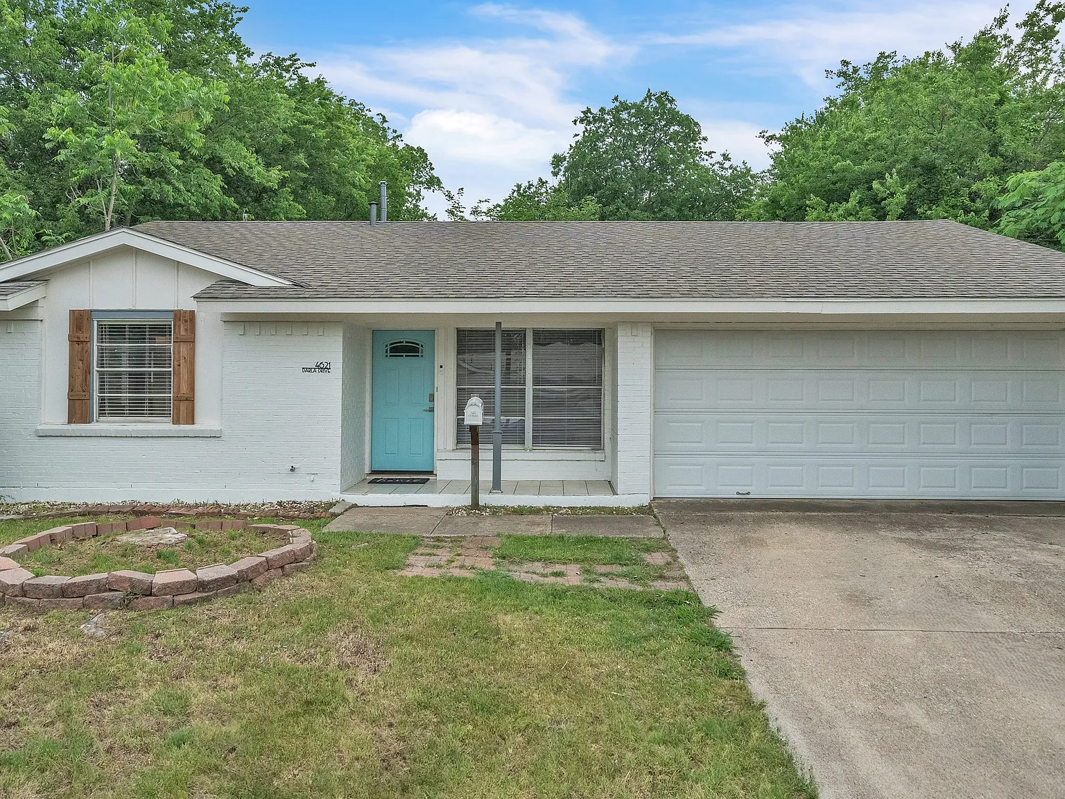4621 Darla Dr — Photo 1