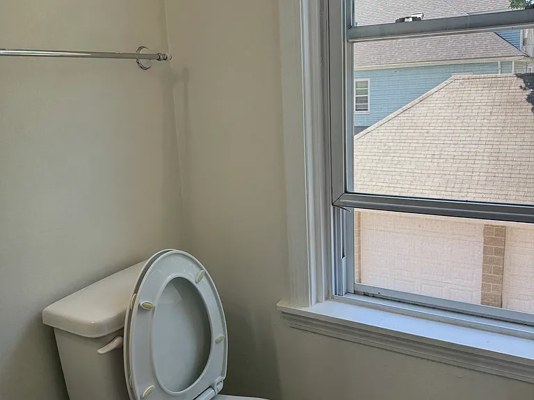 Florence St — Photo 15