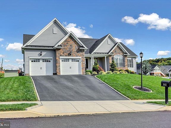 3rd image of 1082 Brian Ln
