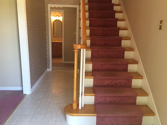3rd image of 303 Weil Ln