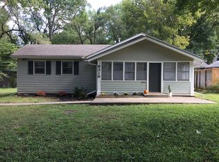 8319 Ward Parkway Plz, Kansas City, MO 64114
