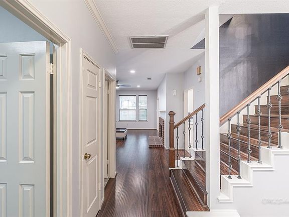 3rd image of 3214 Barkers Forest Ln