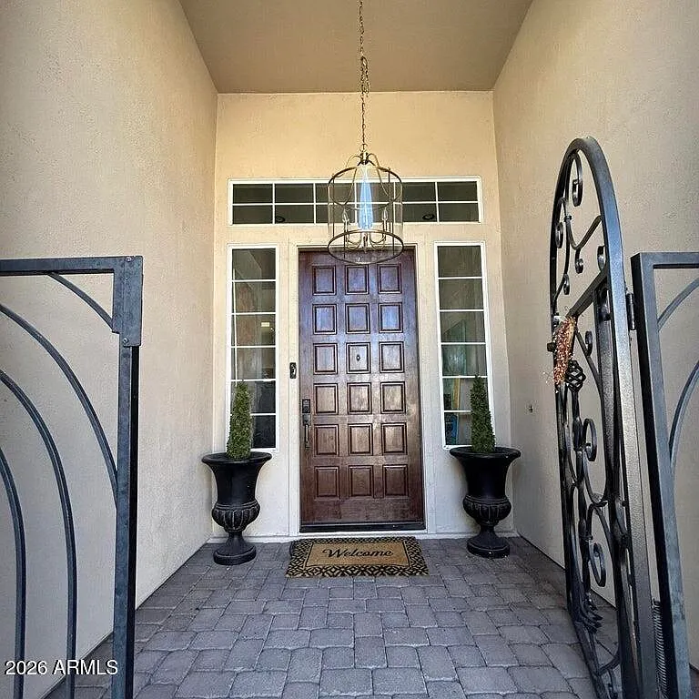 3 bed, 3.0 bath, 2432 sqft, $4,995 — Photo 4