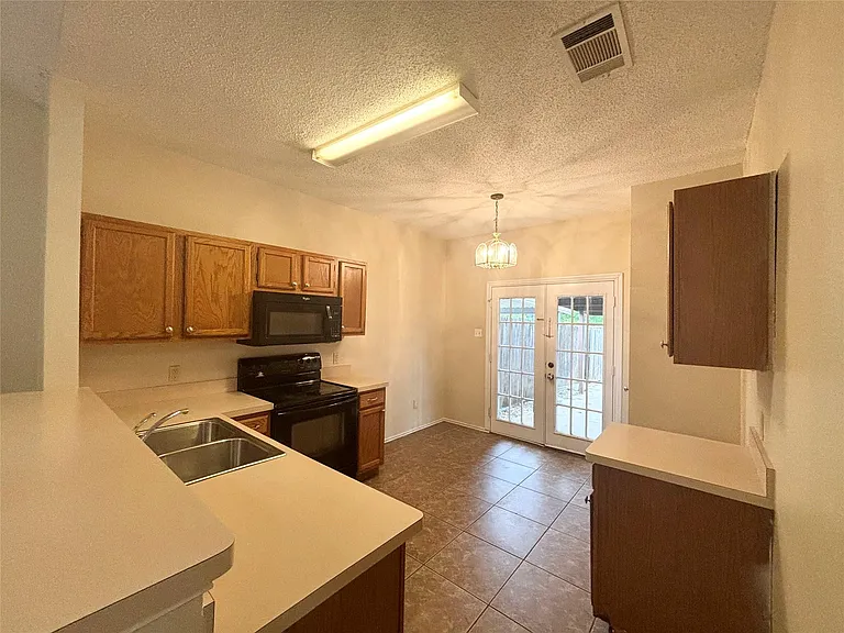 2915 Roxboro Rd — Photo 21
