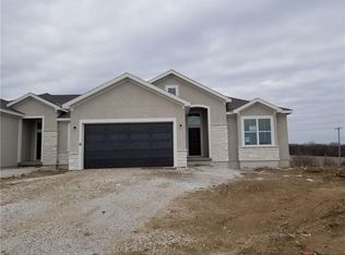 5013 146th St, Basehor, KS 66007