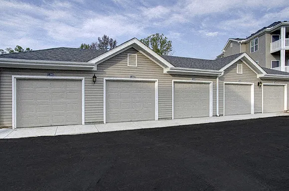 Clairmont at Hillandale — Photo 14