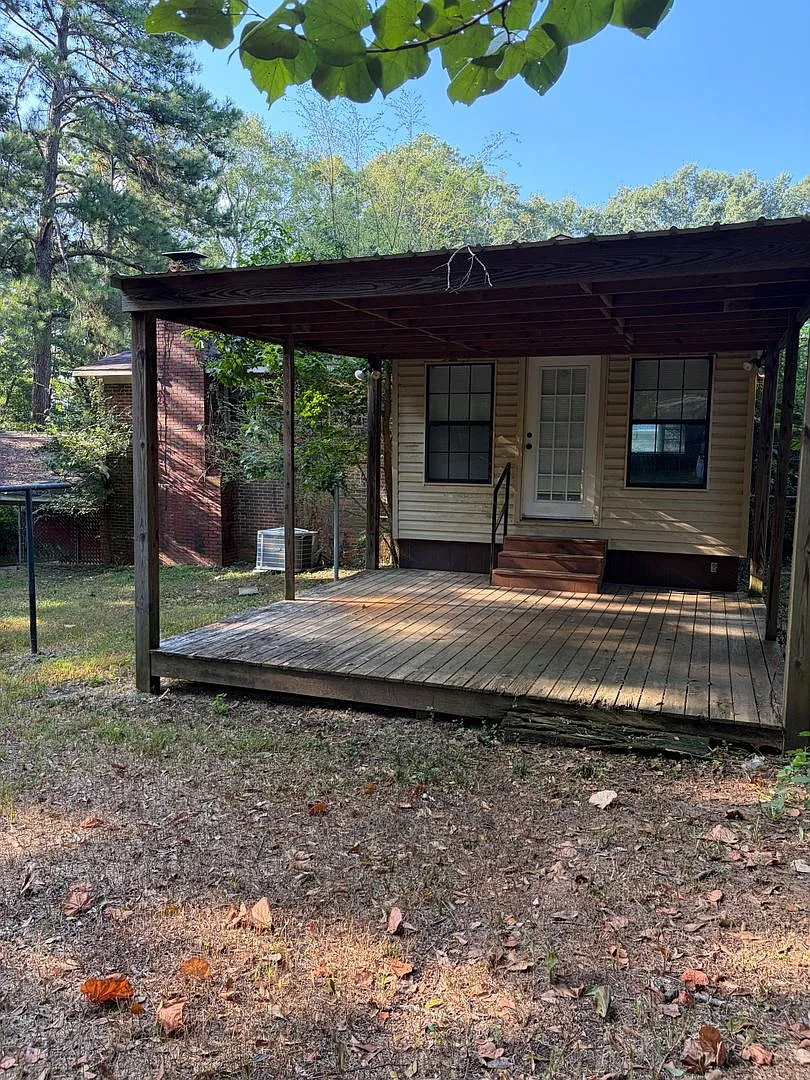 Charming 3BR/2BA Tuscaloosa Home with Comfortable Living Space — Photo 2
