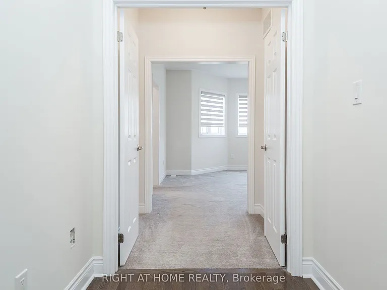 8 Monarch Dr — Photo 34