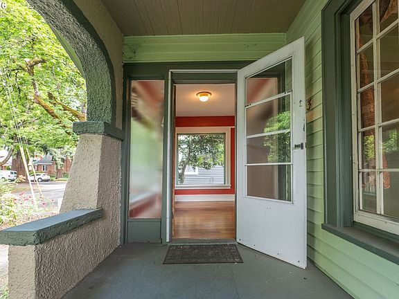 3rd image of 1223 Washington St