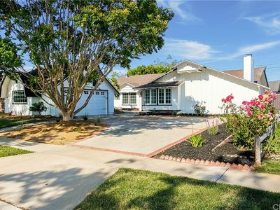 11922 Weatherby Rd, Los Alamitos, CA, 90720