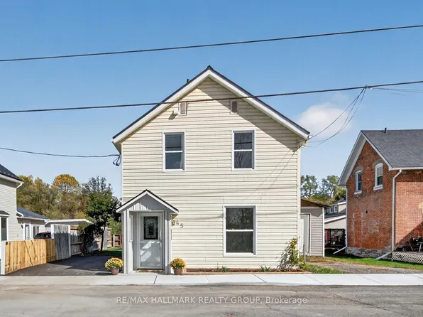 45 Carleton St, Mississippi Mills, ON K0A 1A0