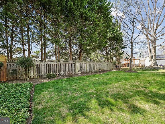 3rd image of 14408 Barkwood Dr