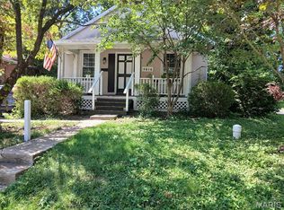 9016 Baroda Ave, Saint Louis, MO 63114