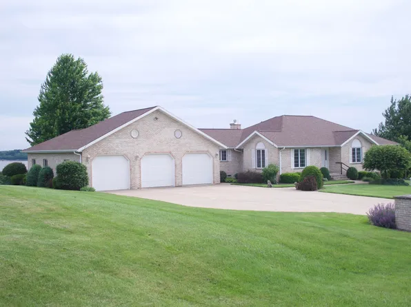 17 Chestnut Cir, Nauvoo, IL 62354