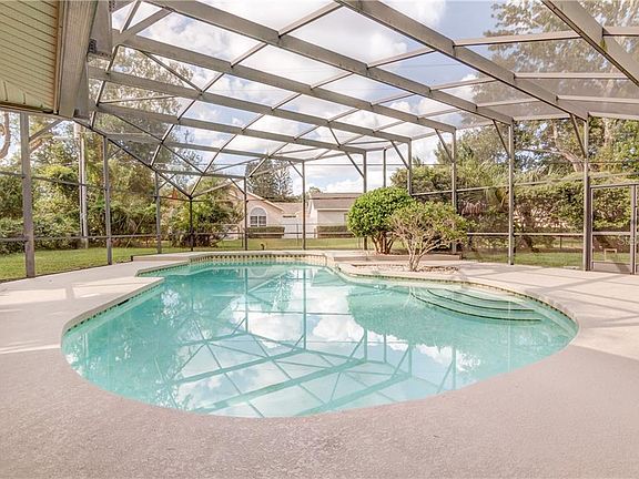 2nd image of 2805 Casa Aloma Way
