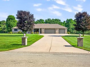 N1180 County Rd E, Redgranite, WI 54970