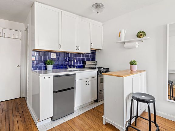 3rd image of 512 E 11th St APT 4C