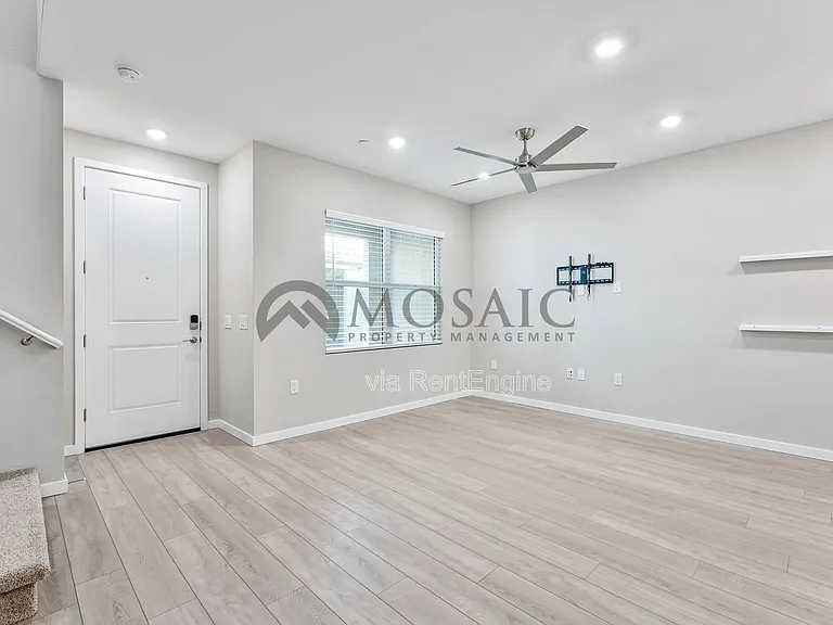 778 E Harper St #103 — Photo 5