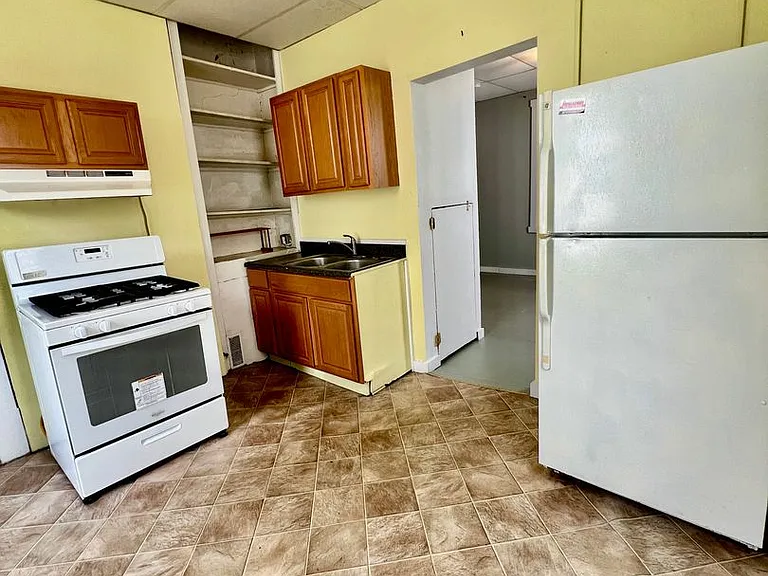 535 Locust Ave — Photo 12