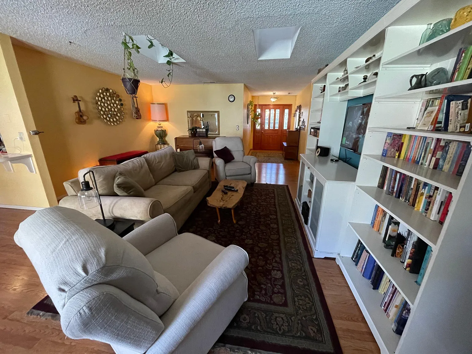 1750 E Linda Vista Dr — Photo 1