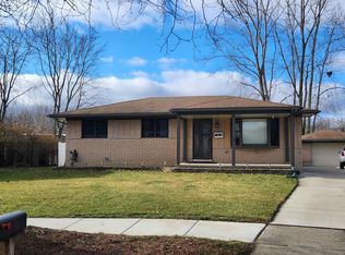 48363 Donahue Dr, Chesterfield, MI 48047