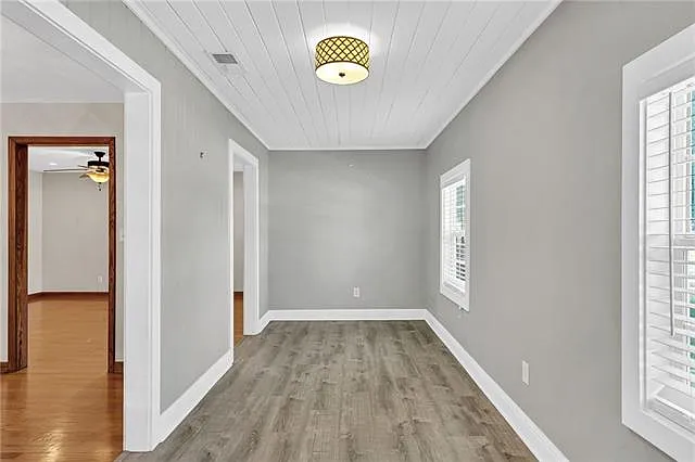619 W 25th Ave — Photo 11