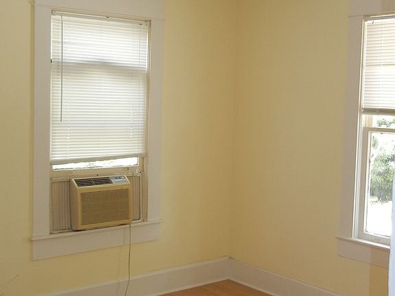 4th image of 412 Vine Ave