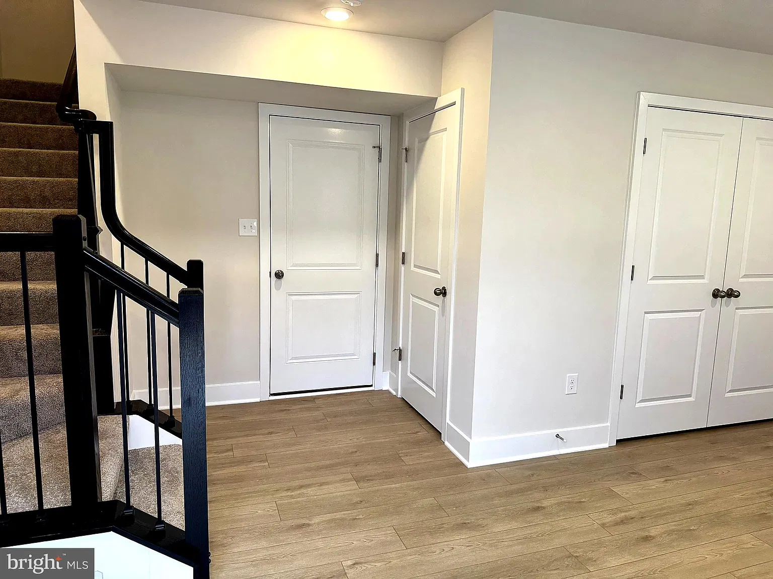 3 bed, 4.0 bath, 1685 sqft, $2,800 — Photo 2