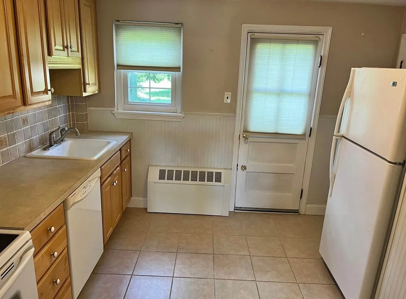 3 bed, 1287 sqft, $2,500 — Photo 4