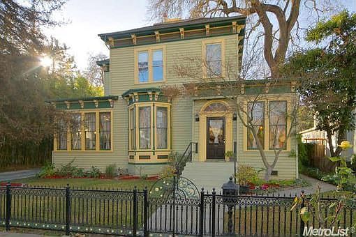 1st image of 720 College St