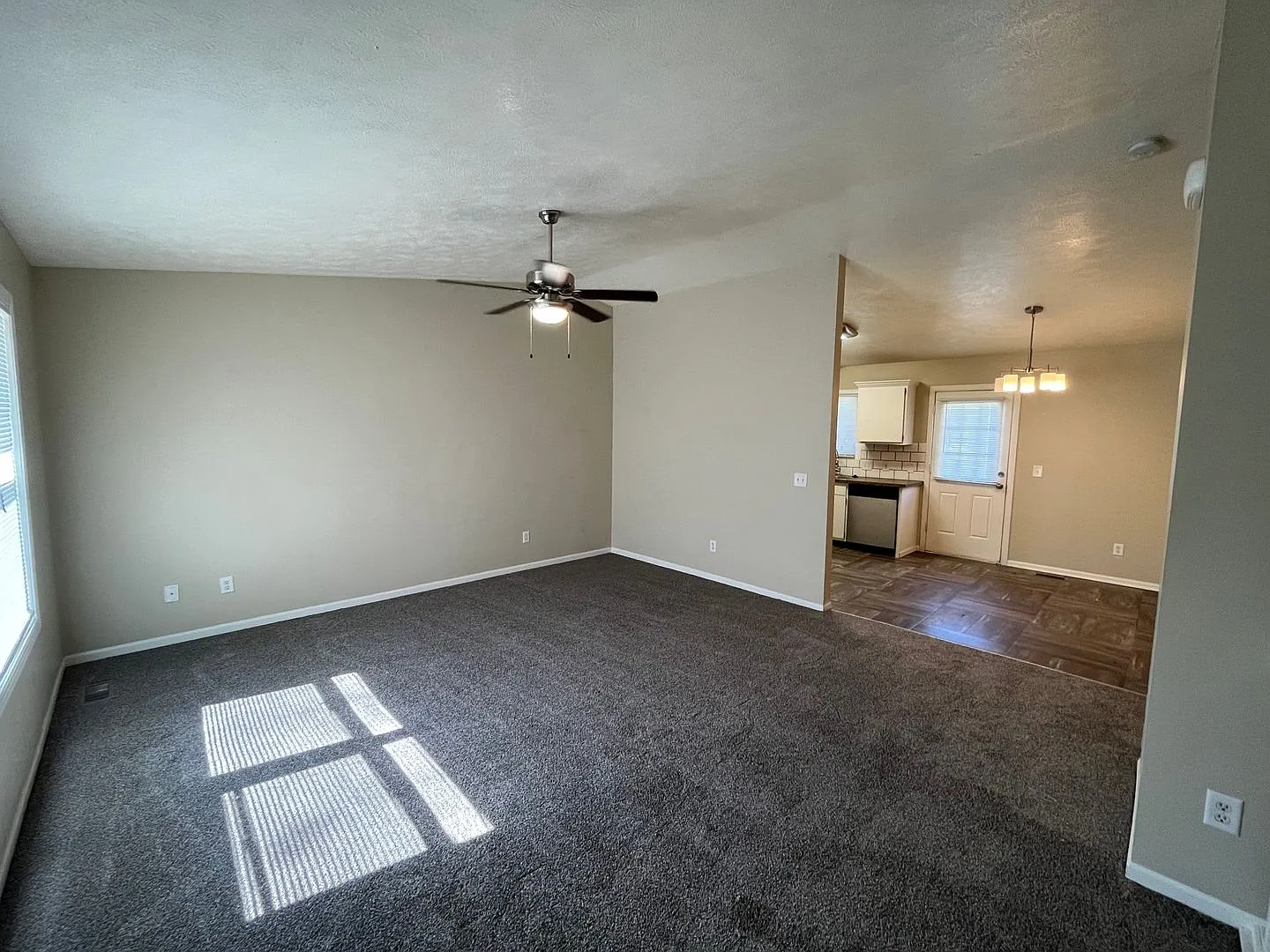 4 Bedroom 2 bath Ranch Home, with two stall garage, finished basement, in NW Lincoln. — Photo 4