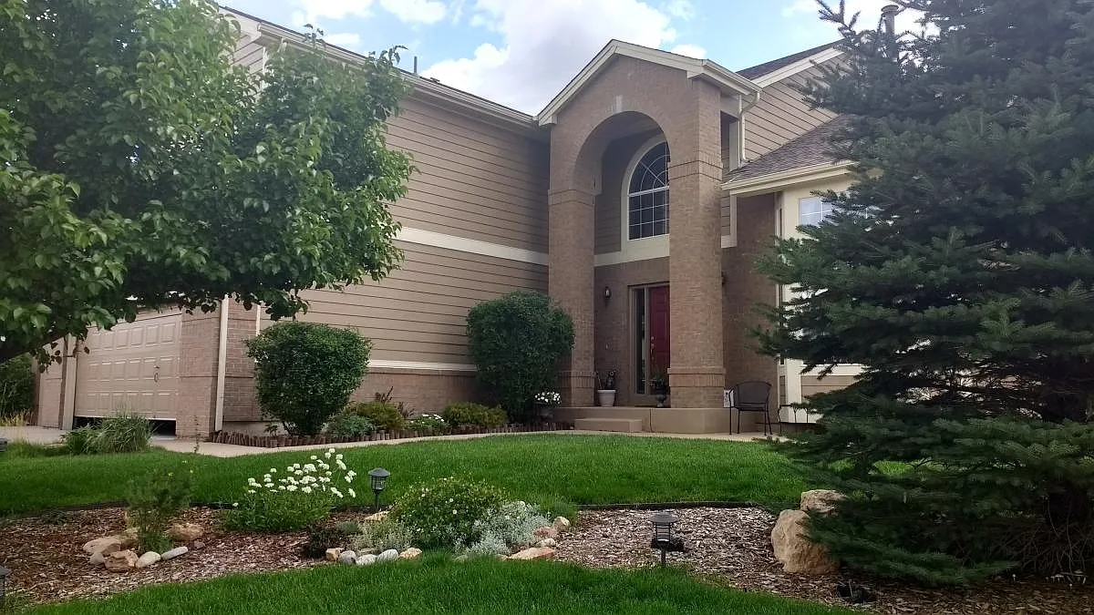 Main entrance - 625 Coyote Willow Dr