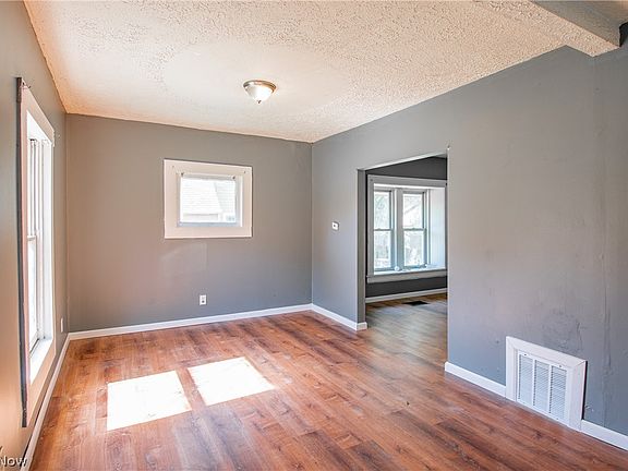 5th image of 931 Work Dr