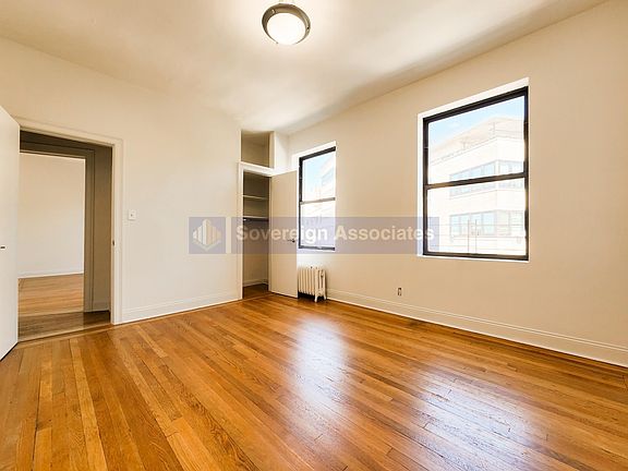 5th image of 652 W 163rd St #4F