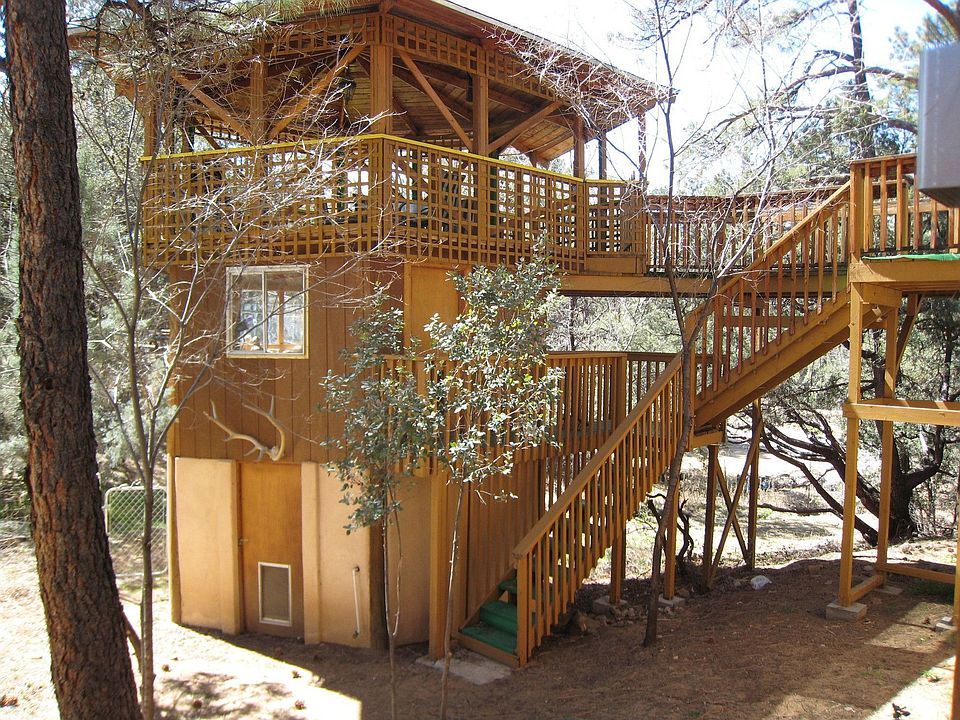 3 story gazebo, artist's rooms below