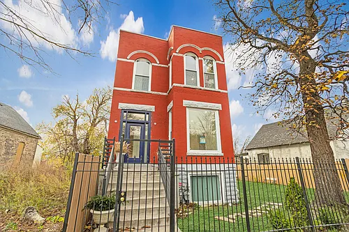 416 N Troy St #1 Photo 1