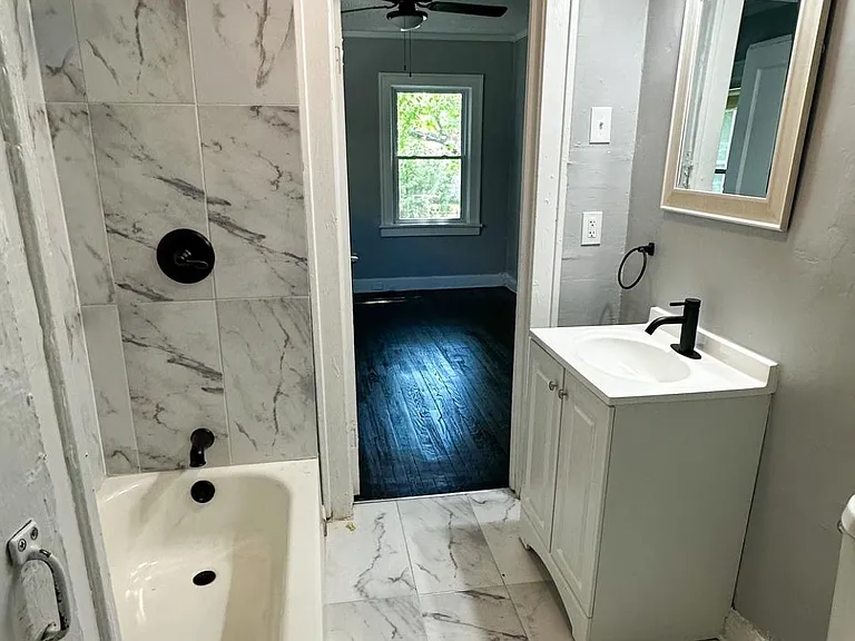 5719 Michigan Ave — Photo 11