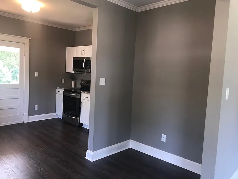 214 N Patterson St — Photo 4