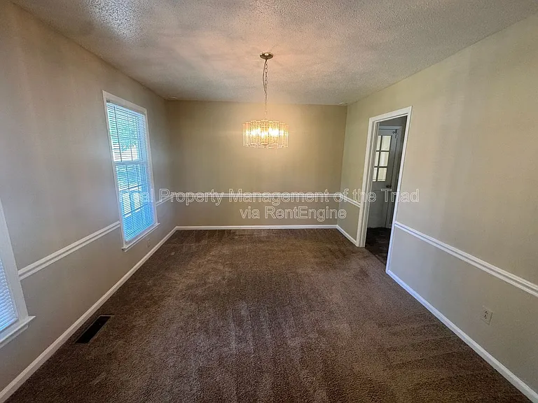 2393 Spicewood Dr — Photo 4