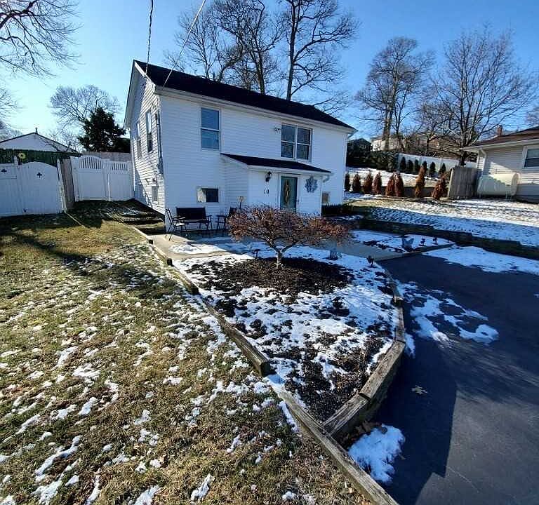 1st image of 10 Bellaire Ave