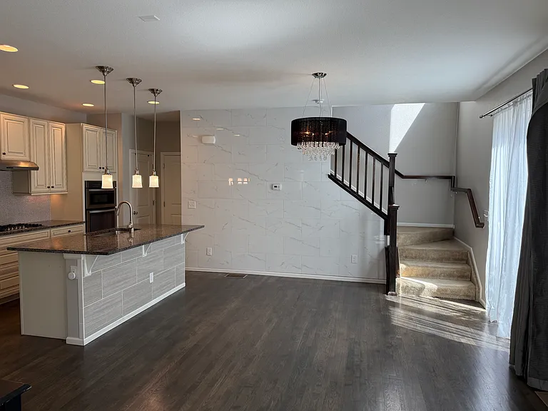 1558 S Dallas Cir — Photo 2