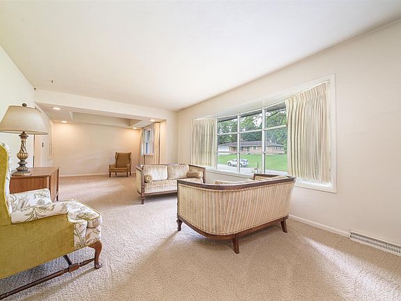 4th image of 4610 Lanewood Dr