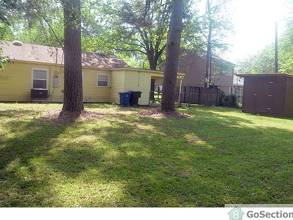 4th image of 2782 Amherst St