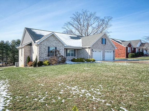 2nd image of 3918 Hilltop Dr