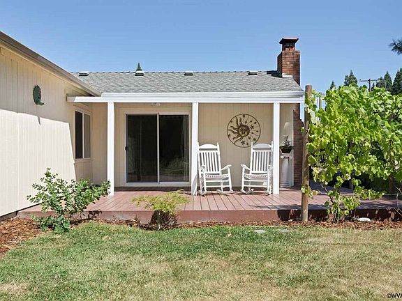 4th image of 4980 SE Gagnon St