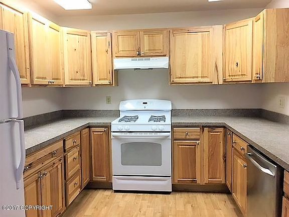 3rd image of 18518 Eldora Dr #2