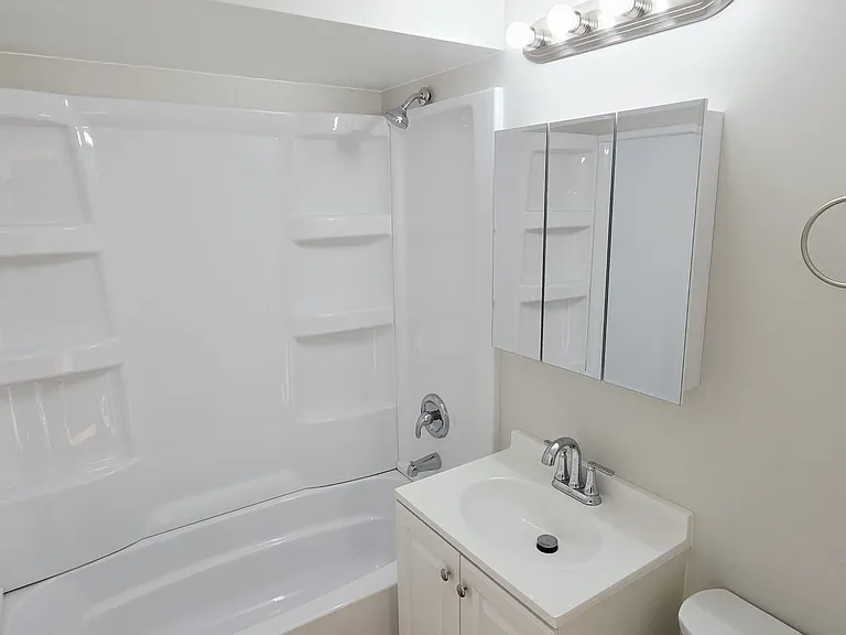 11011 - 13 South Lloyd Drive - #13 — Photo 11