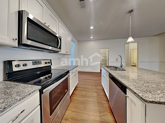 3rd image of 3232 Grange Ct
